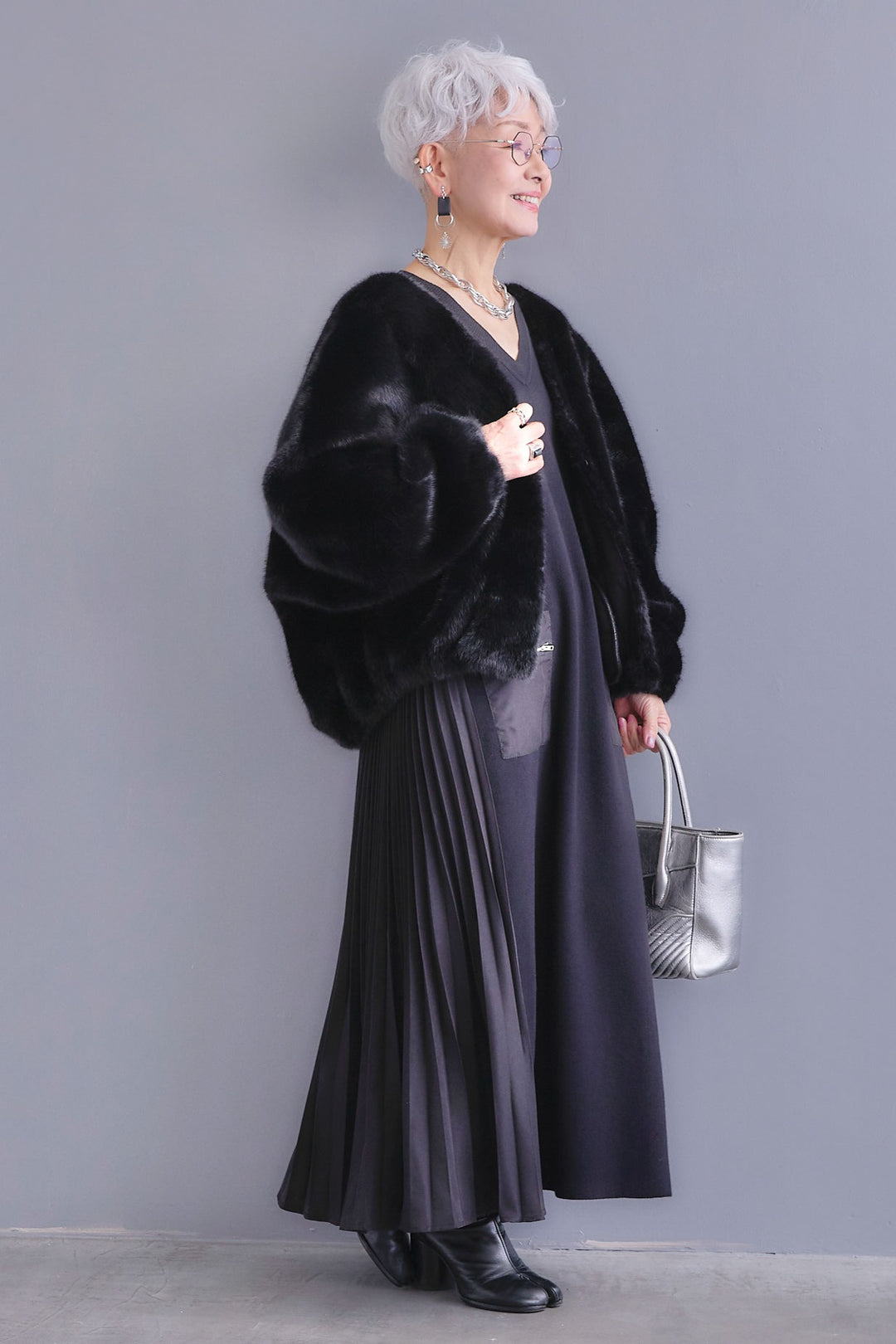 【SET】ZIPポケットサイドプリーツニットワンピース+ノーカラーラウンドシルエットファーコート(2set)