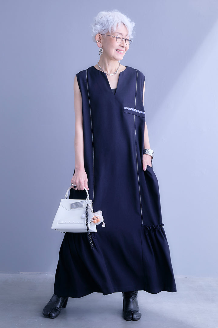 【予約】パイピングデザインスキッパーノースリーブワンピース