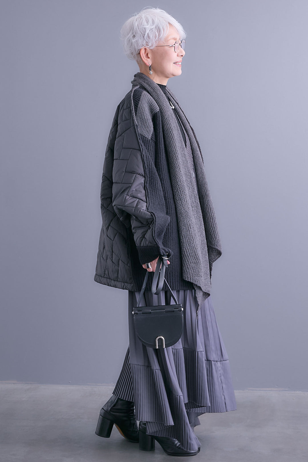 【SET】バックキルティングローゲージニットカーディガン【ストール付き】+アシンメトリープリーツスカート(2set)