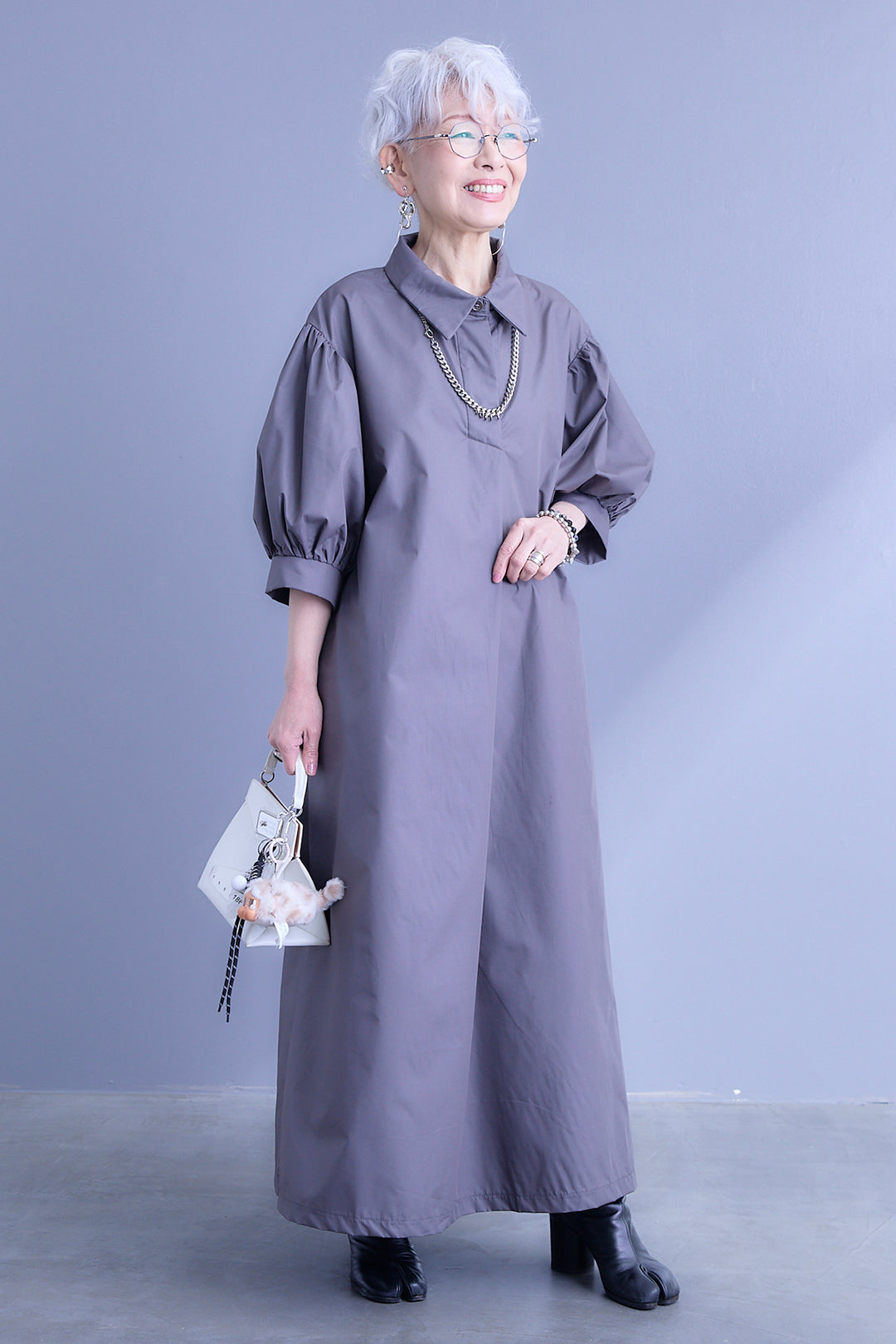 【予約】バックロゴエンブロイダリーボリュームスリーブシャツワンピース