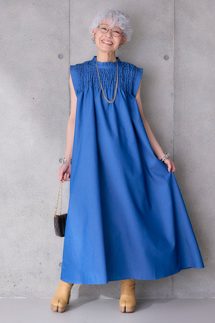 【予約】ソフトデニムシャーリングスタンドネックワンピース