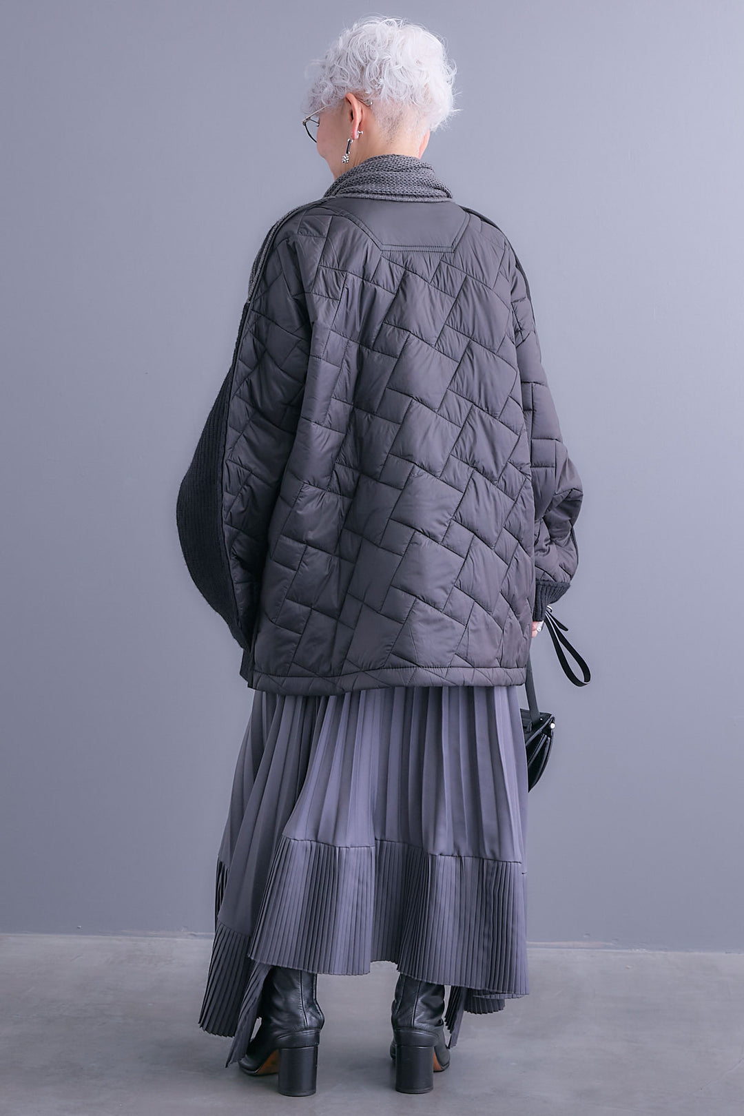 【SET】バックキルティングローゲージニットカーディガン【ストール付き】+アシンメトリープリーツスカート(2set)