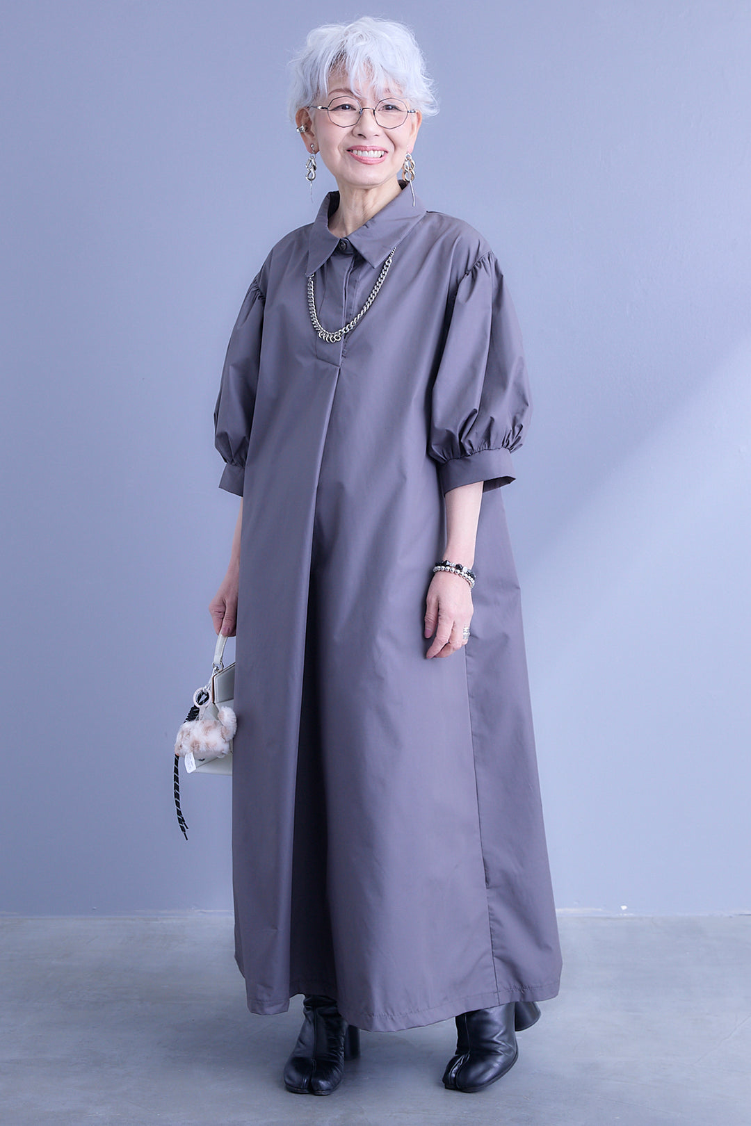 【予約】バックロゴエンブロイダリーボリュームスリーブシャツワンピース