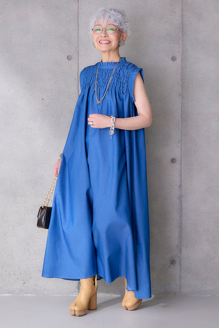 【予約】ソフトデニムシャーリングスタンドネックワンピース