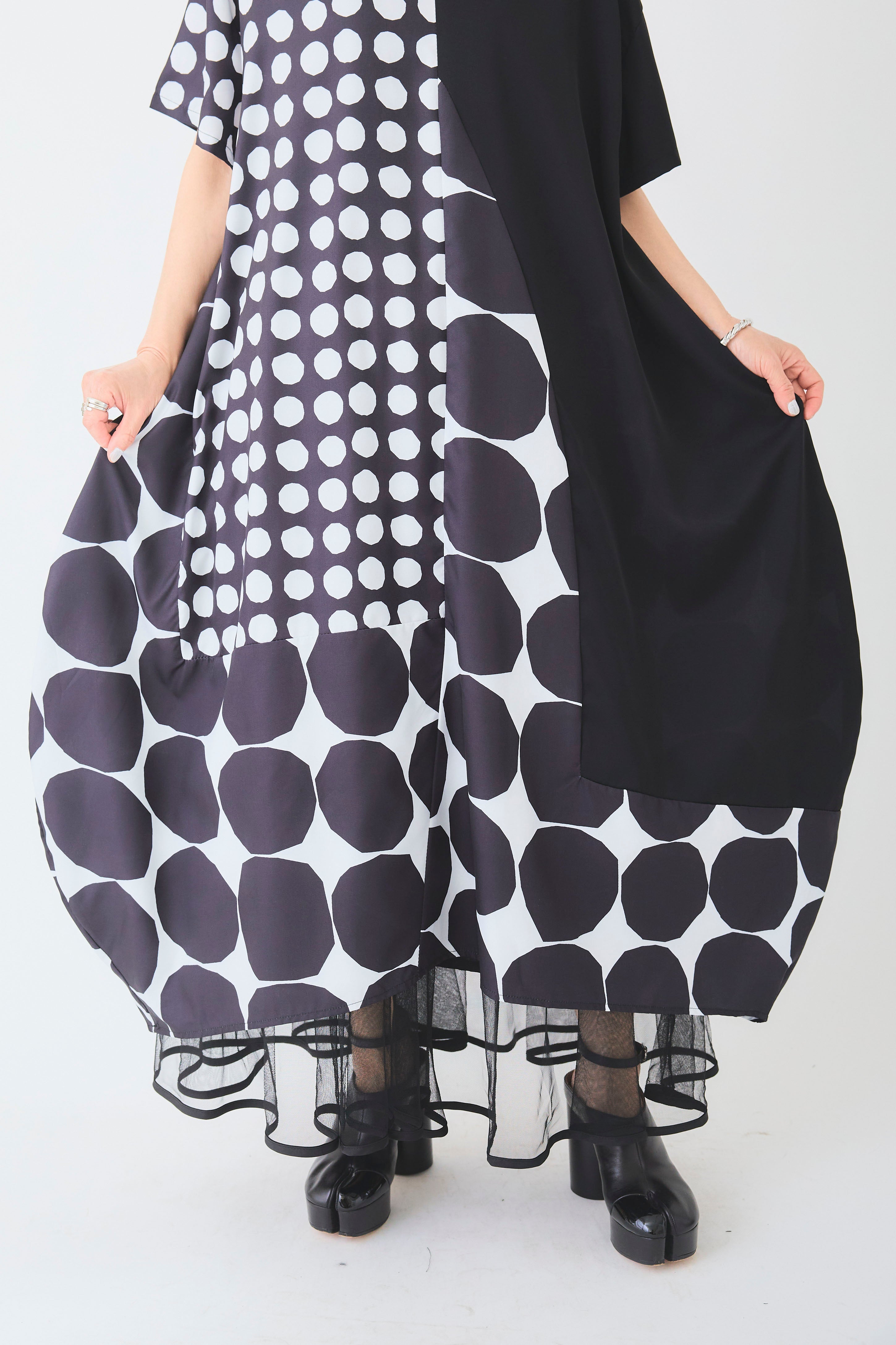 予約】ドットスイッチングバルーンシルエットワンピース – AIJAN