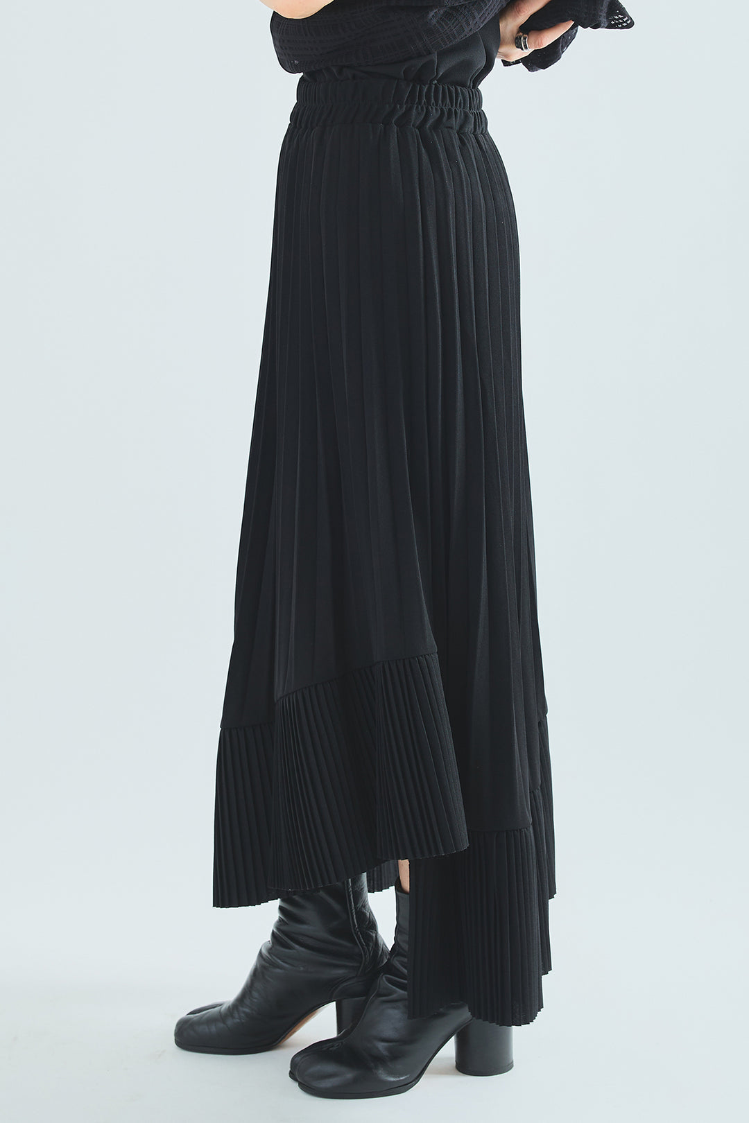 【SET】ÉPANOUEバックシフォンフレアロゴT+アシンメトリーラッフルプリーツスカート(2set)