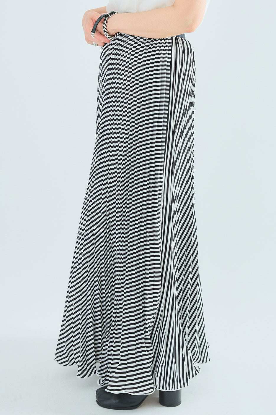 【SET】ティアードバックロングシャツ+サマーストライプロングスカート(2set)