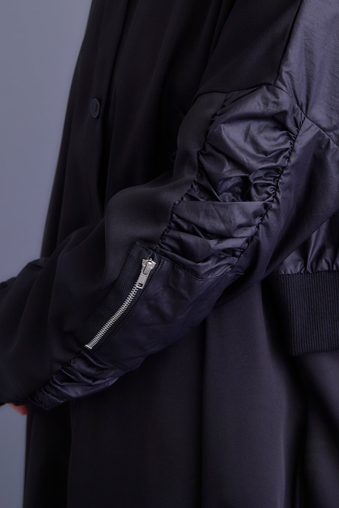 【SET】アシンメトリーロンT+MA-1ドッキングデザインロングシャツ+レザーライクプリーツスカート(3set)