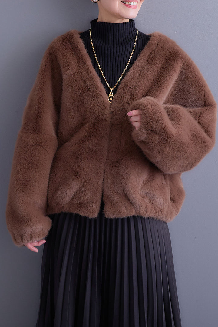 【予約】ノーカラーラウンドシルエットファーコート