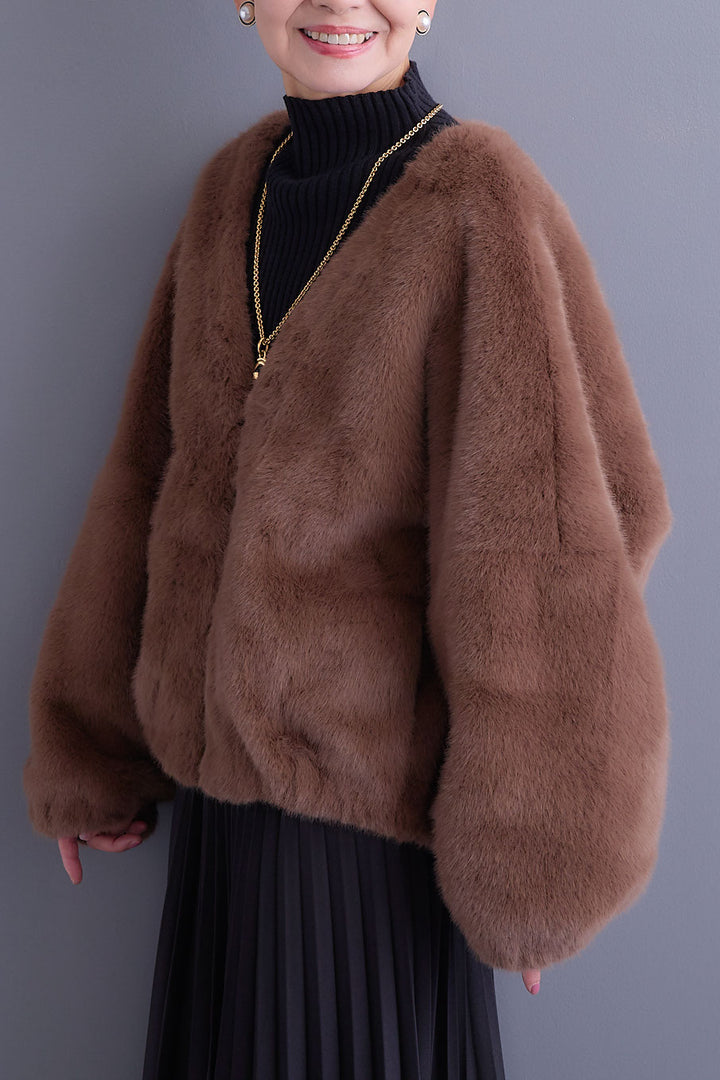 【予約】ノーカラーラウンドシルエットファーコート