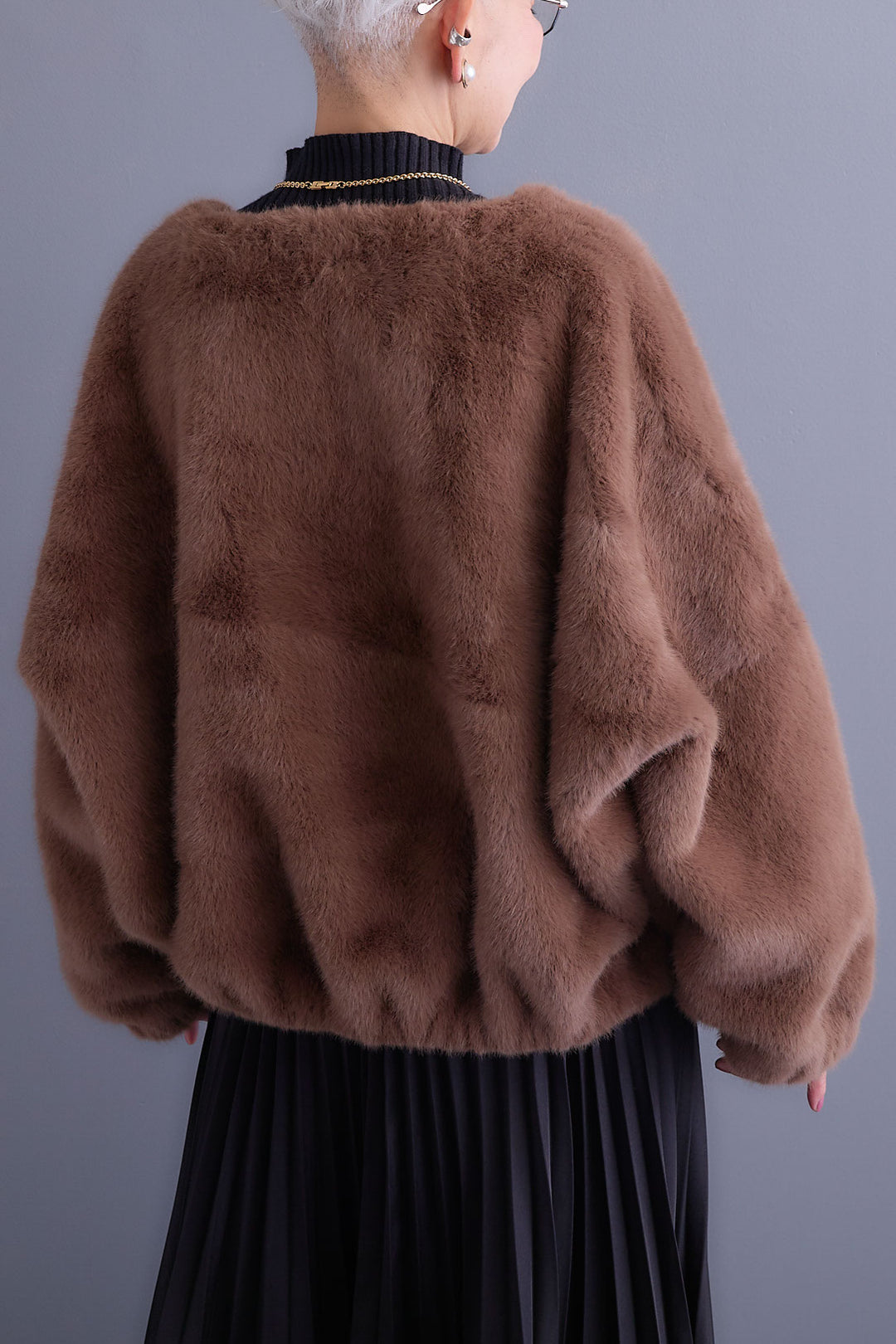 【予約】ノーカラーラウンドシルエットファーコート