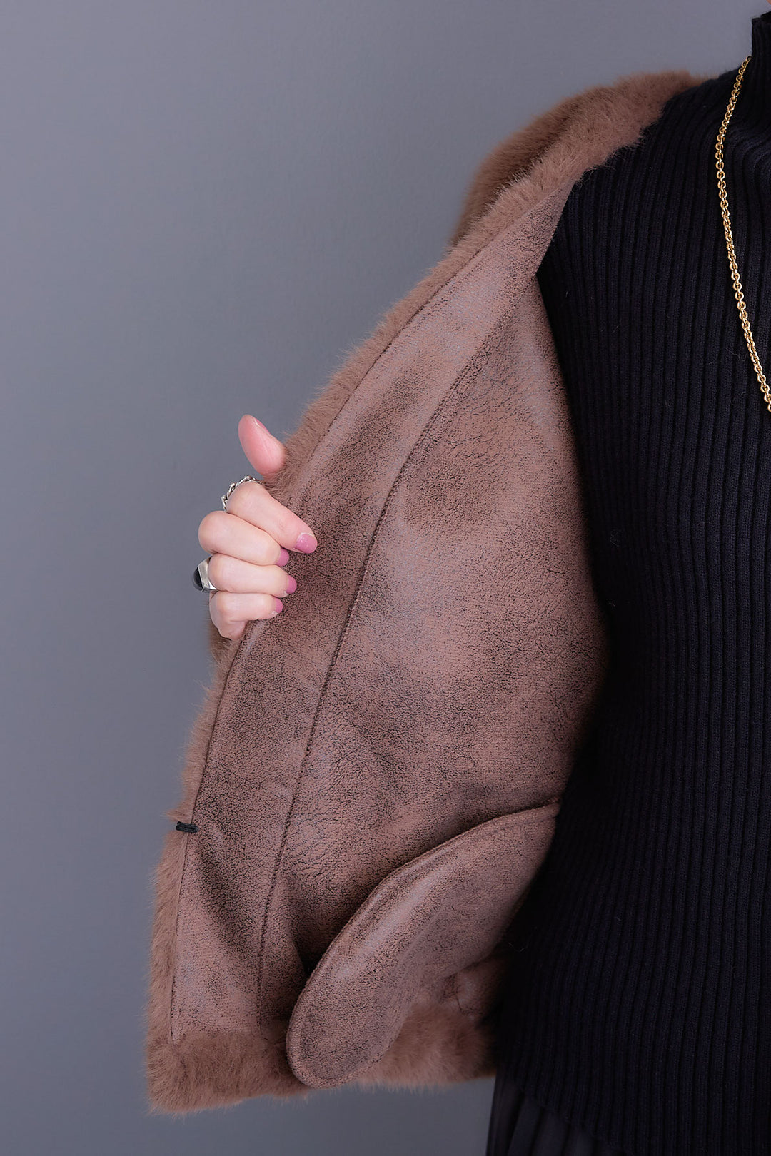 【予約】ノーカラーラウンドシルエットファーコート