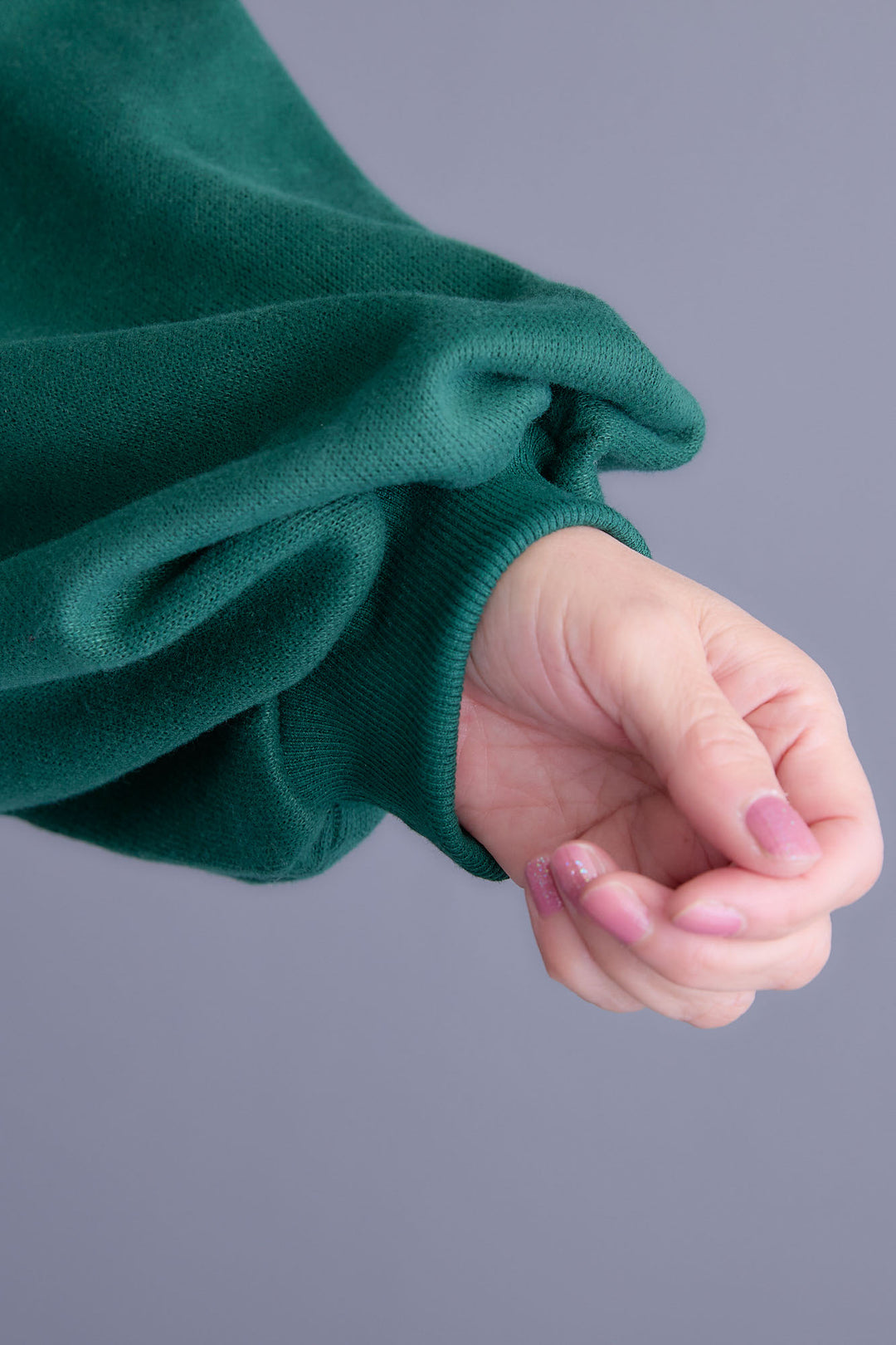 【予約】ボリュームスリーブモックネックプルオーバー