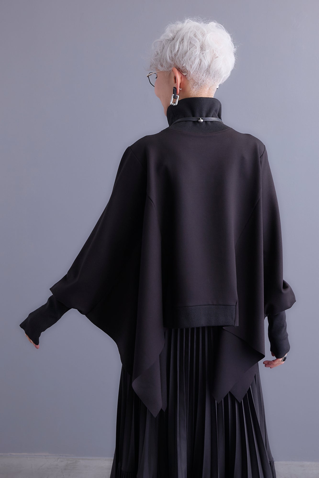 予約】アシメハイネックポンチョプルオーバー – AIJAN