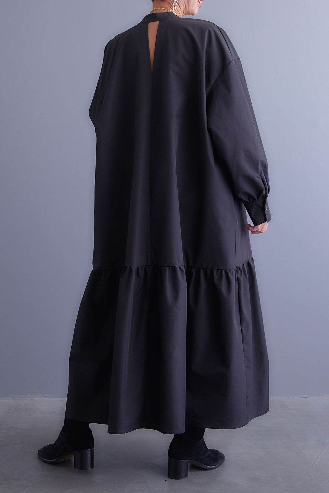 【予約】ボリュームスリーブバックシャンワンピース