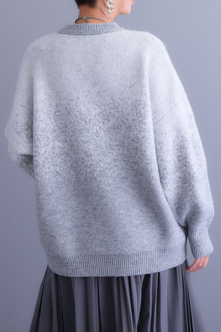 【予約】グラデーションラメクルーネックニット