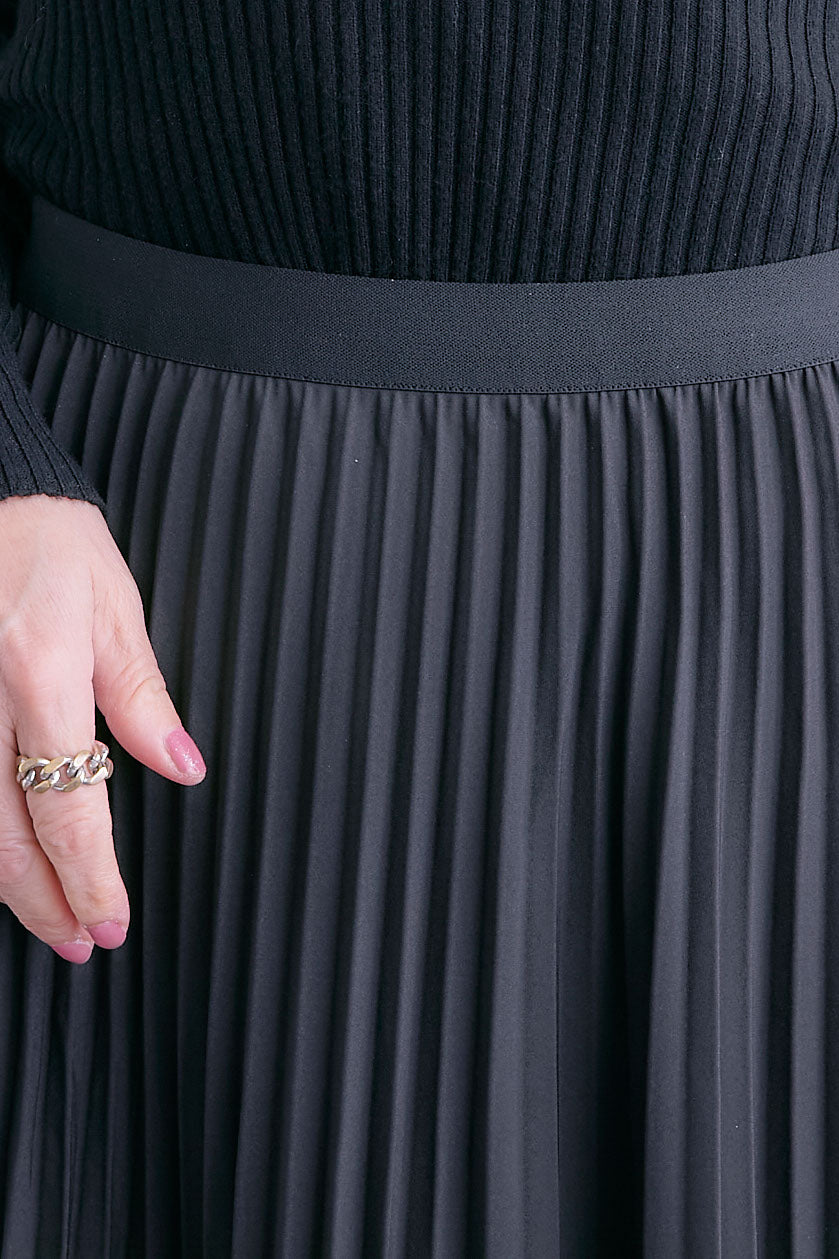 【SET】アシンメトリーボートネックドルマンニット+ルーズロングプリーツスカート(2set)