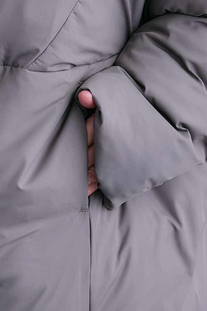 【SET】アシンメトリーオーバーニット+ファイバーダウンシェルジャケット+アシンメトリープリーツスカート(3set)