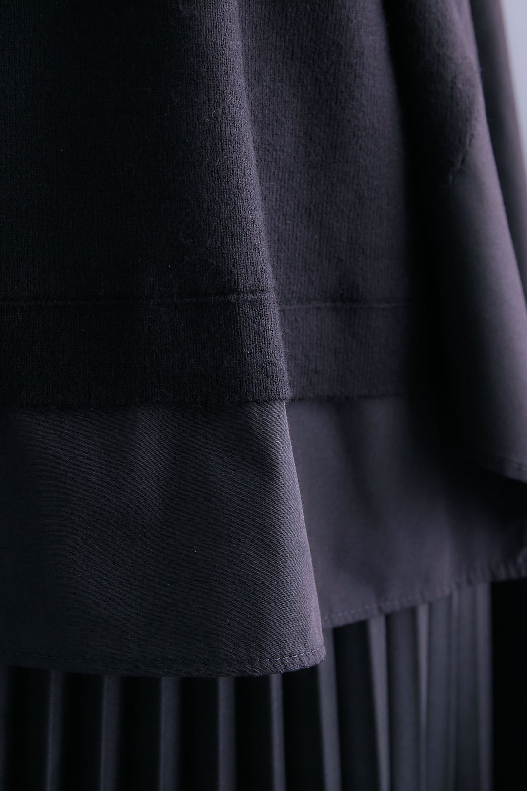 【SET】アシンメトリードレープレイヤードニット+アシンメトリープリーツスカート(2set)