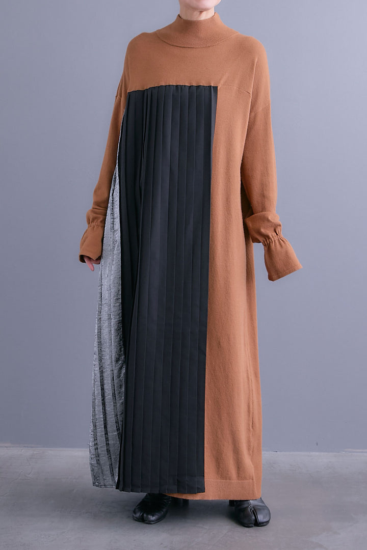 【予約】メタリックプリーツドッキングニットワンピース