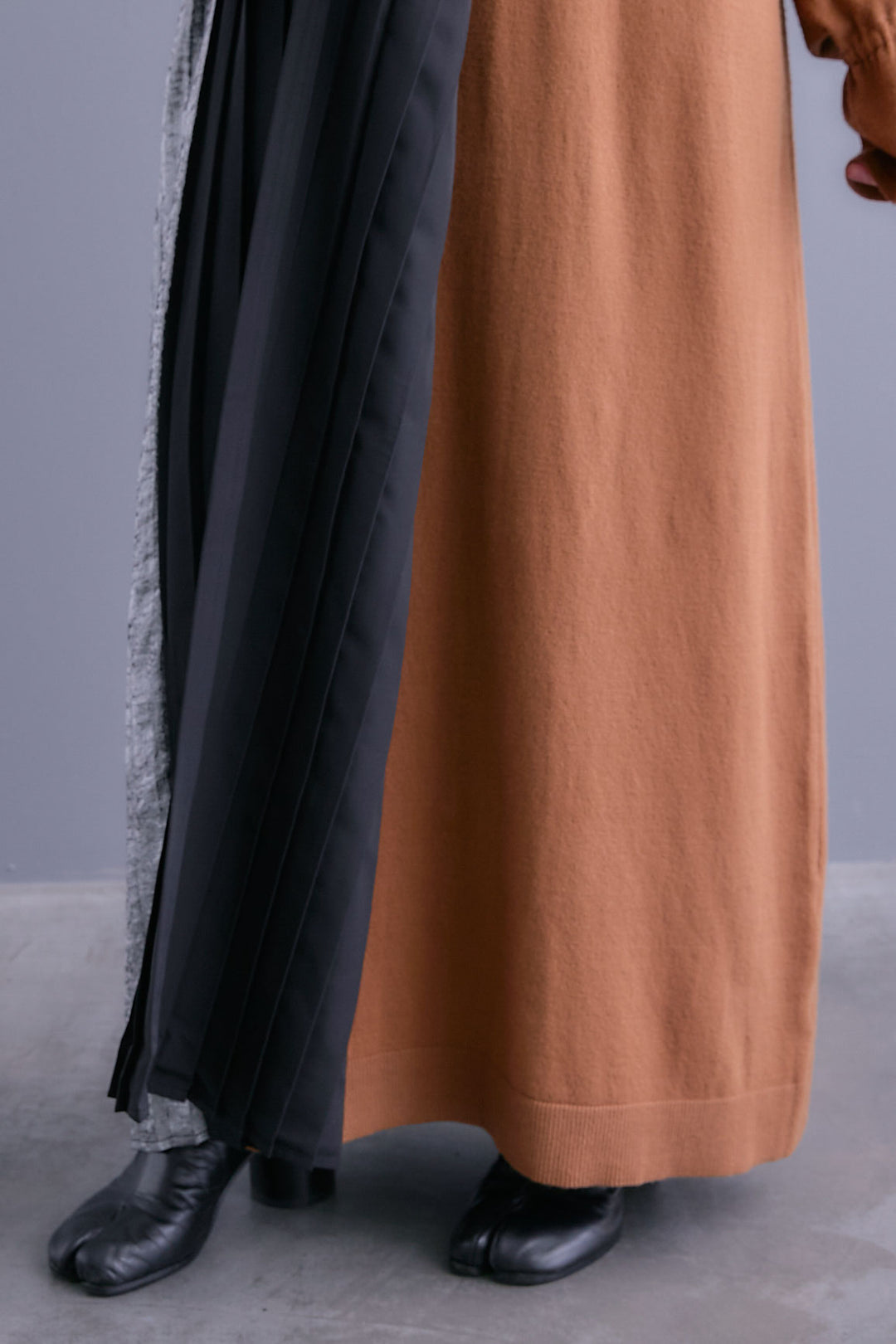 【予約】メタリックプリーツドッキングニットワンピース