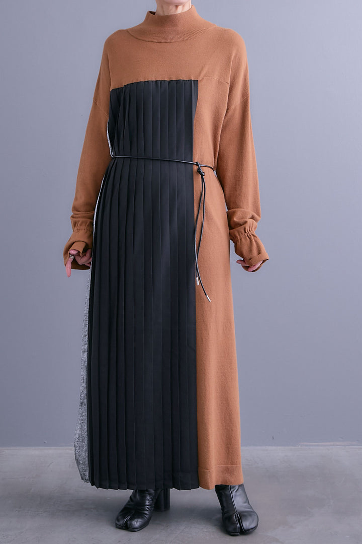 【予約】メタリックプリーツドッキングニットワンピース