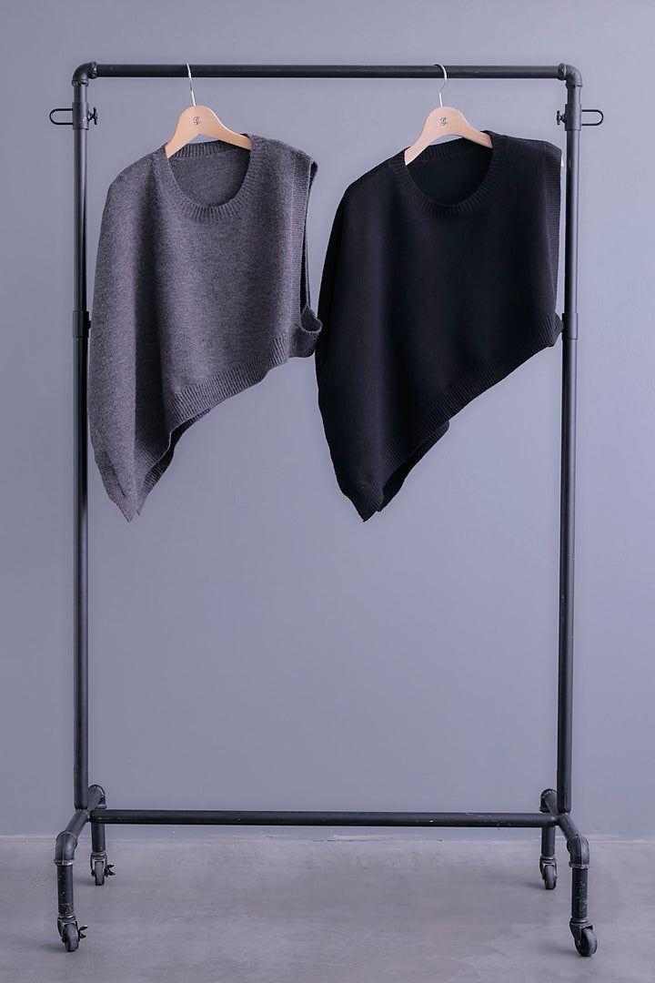 【SET】ケープライクアシンメトリーニットベスト+ZIPポケットサイドプリーツニットワンピース(2set)