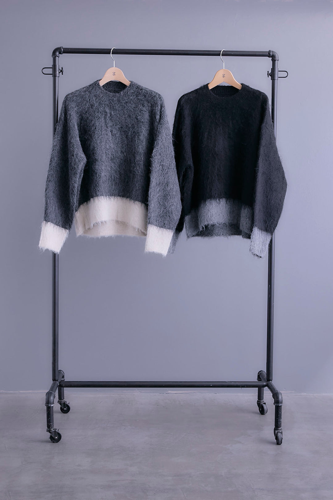 【予約】バイカラーモヘアシャギーニット