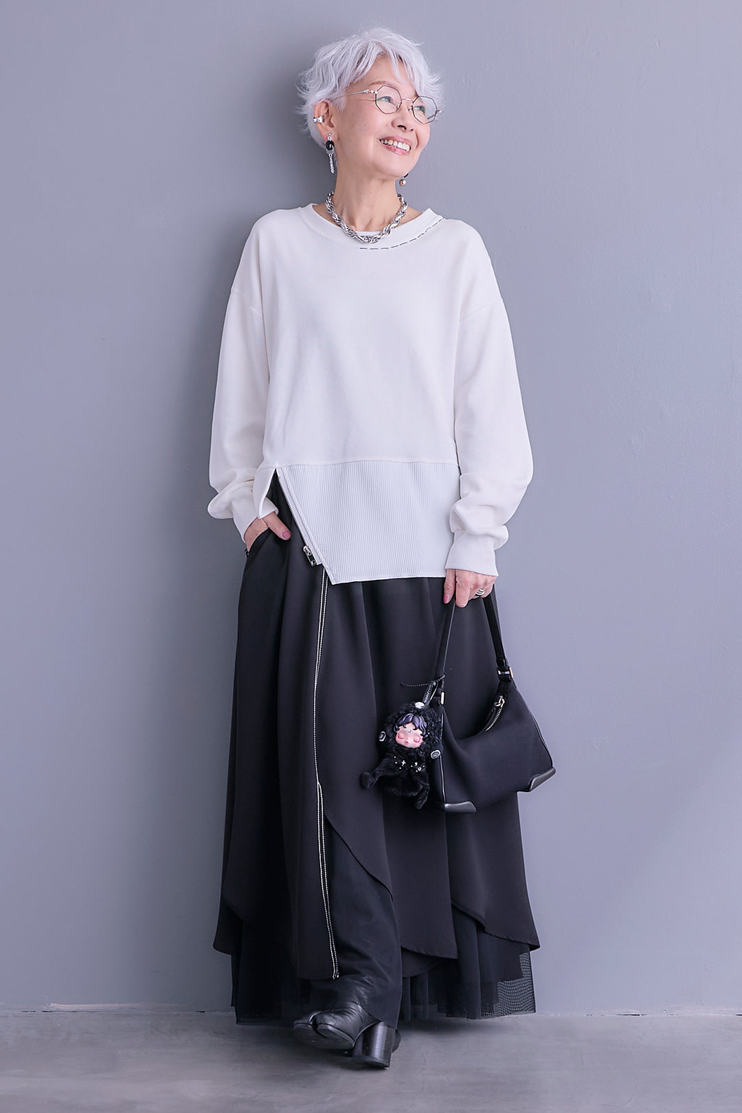 【予約】ステッチデザインアシメZIPプルオーバー