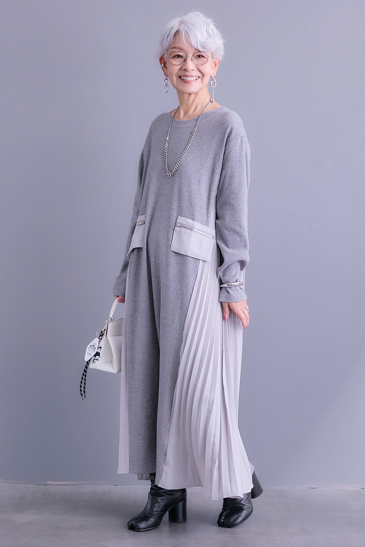 予約】サイドプリーツニットワンピース – AIJAN