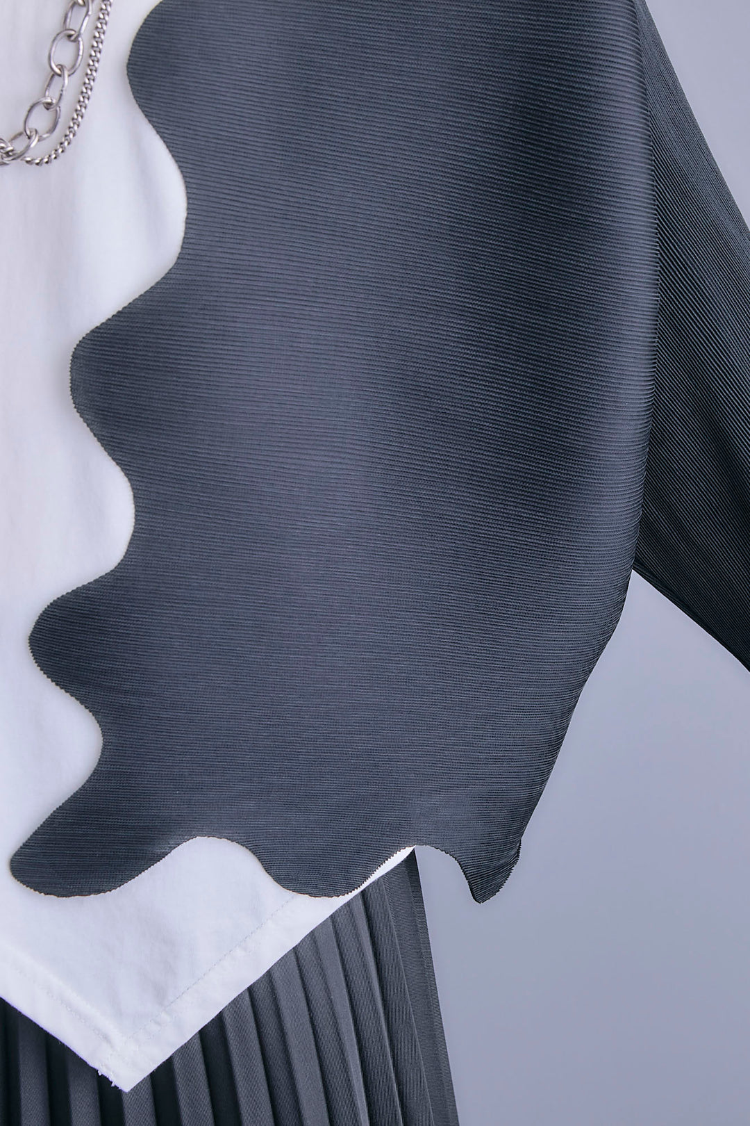 【予約】ウェーブラインプリーツカーディガン