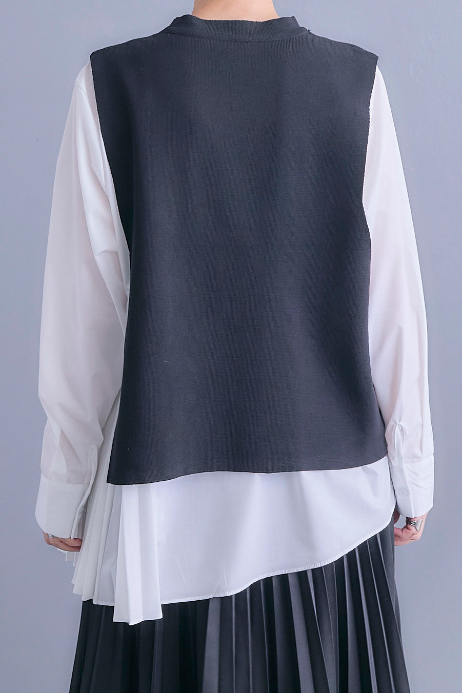 【予約】アシメサイドプリーツブラウス+サイドオープンニットベスト(ベルト付き)