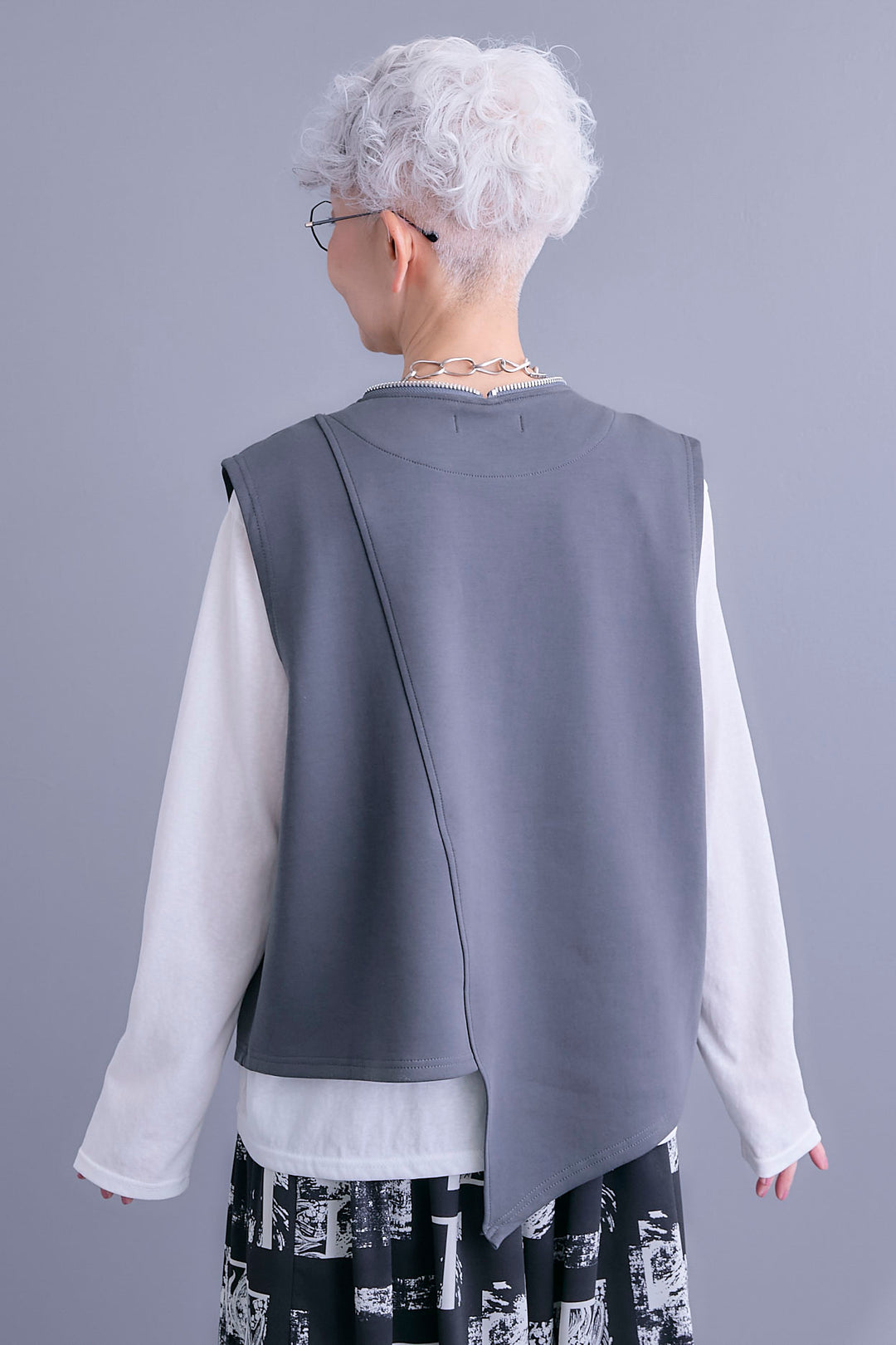 【予約】ZIPオープンVネックベスト+アシメロンT