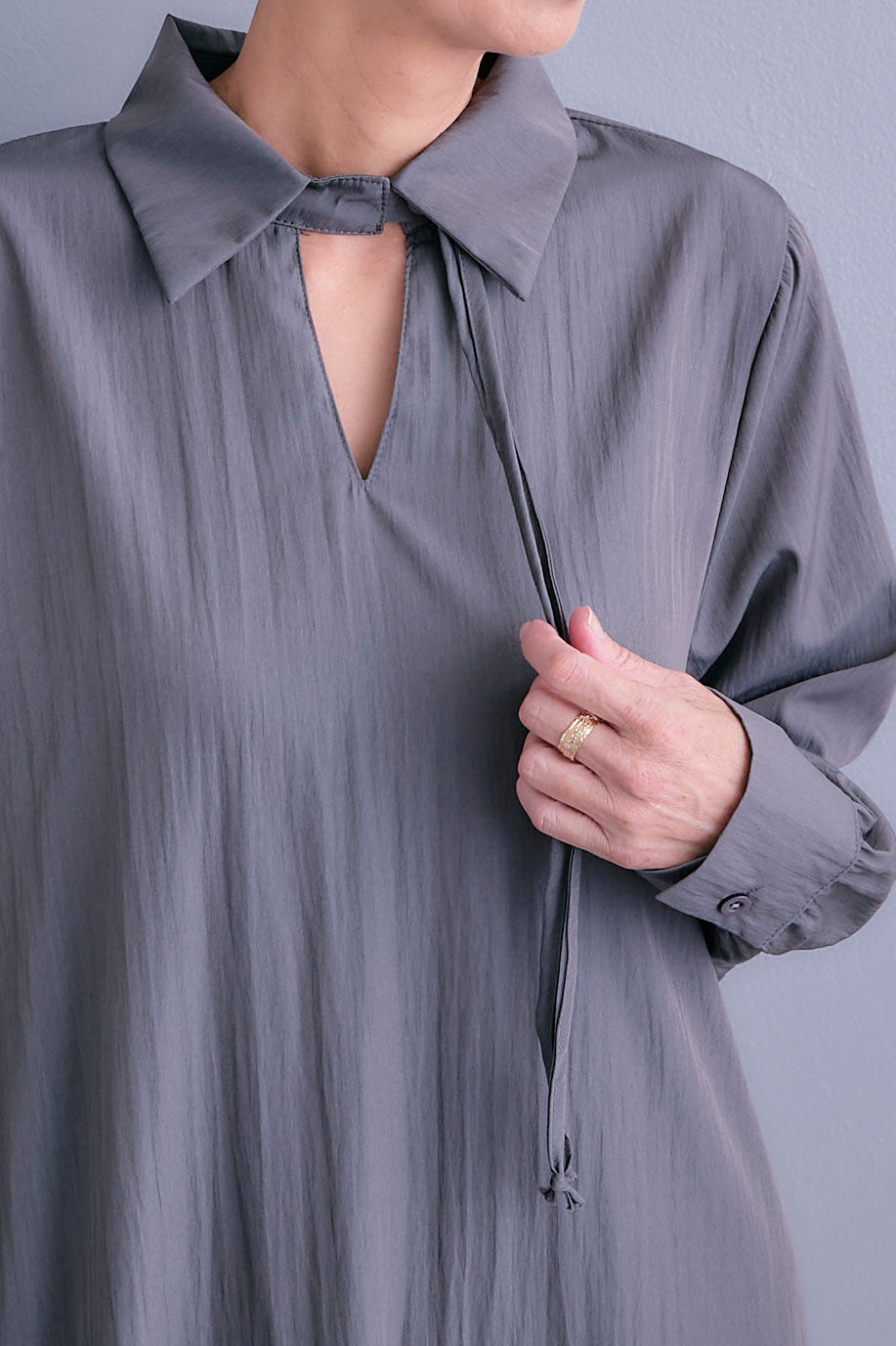 【予約】コードキーネックシャーリングデザインワンピース