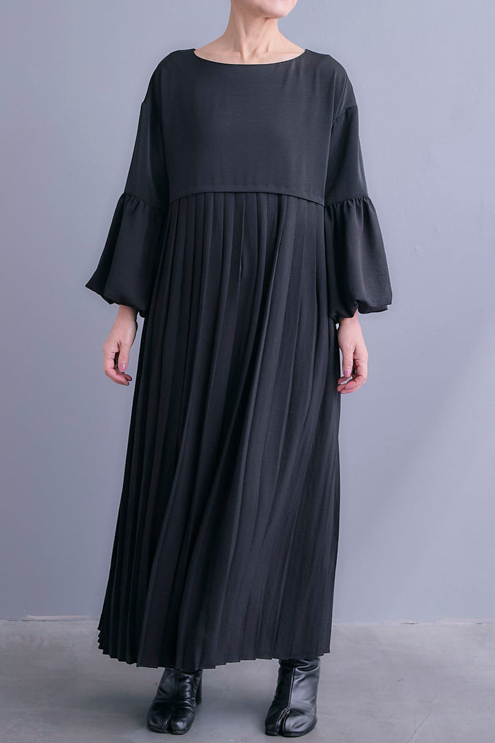 【予約】バルーンスリーブプリーツデザインワンピース
