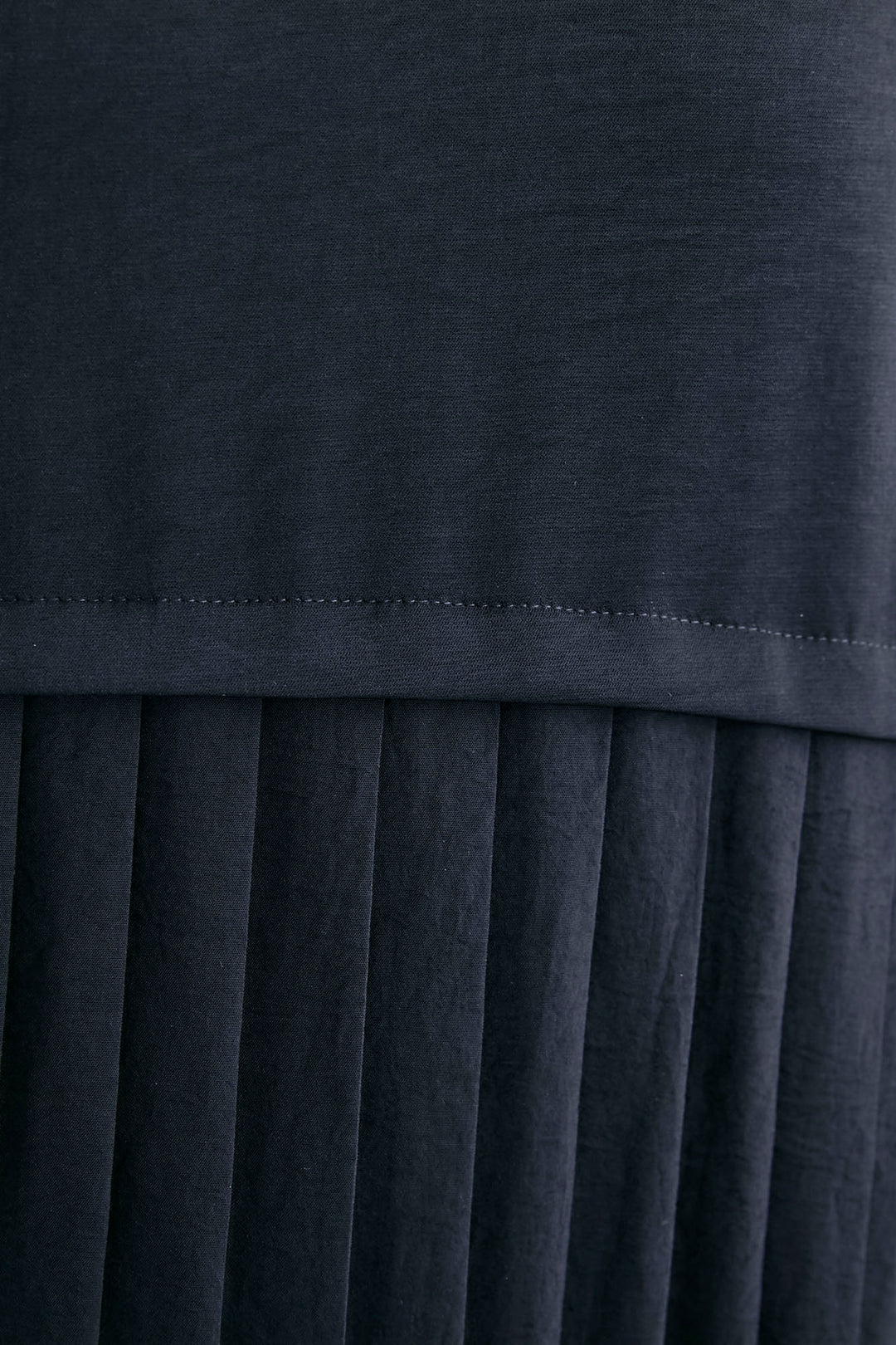 【予約】バルーンスリーブプリーツデザインワンピース