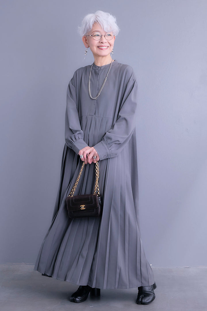 【予約】イレギュラープリーツワンピース（ロング）