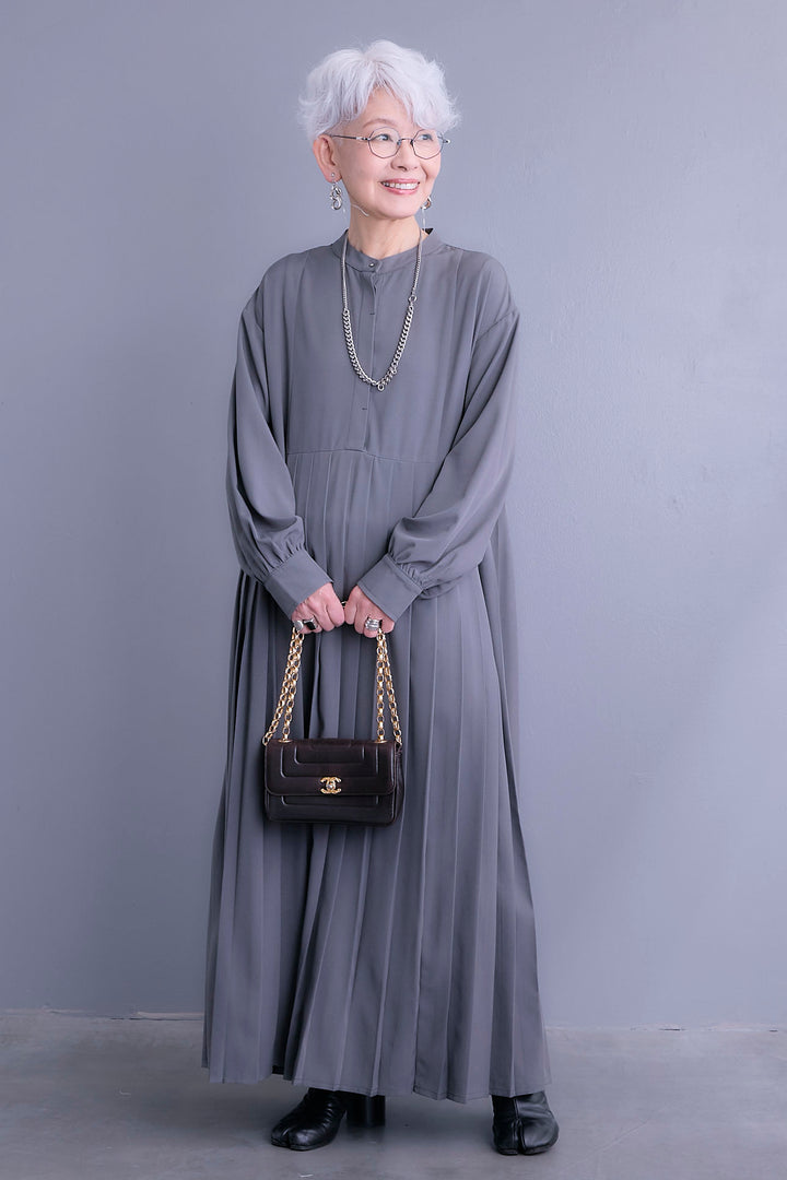 【予約】イレギュラープリーツワンピース（ロング）