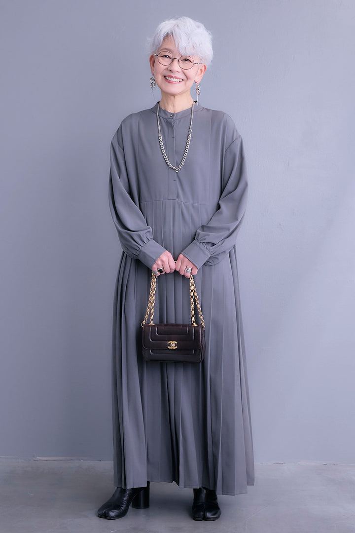 【予約】イレギュラープリーツワンピース（ロング）