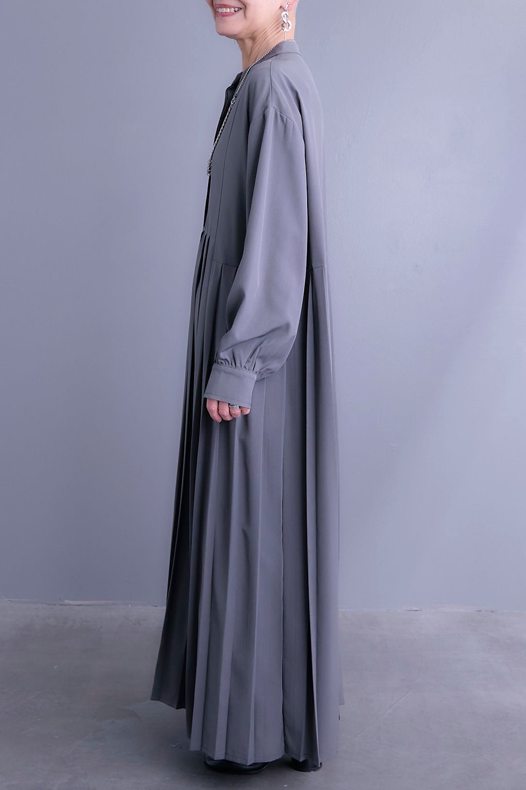 2026新作】イレギュラープリーツワンピース – AIJAN