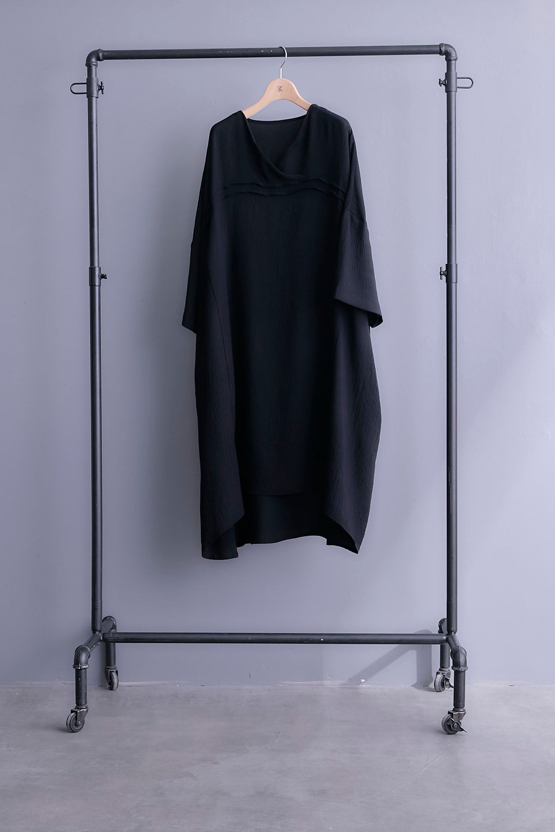 【SET】Vネックリラックスシルエットワンピース+ヘムレースワイドペチパンツ(2set)
