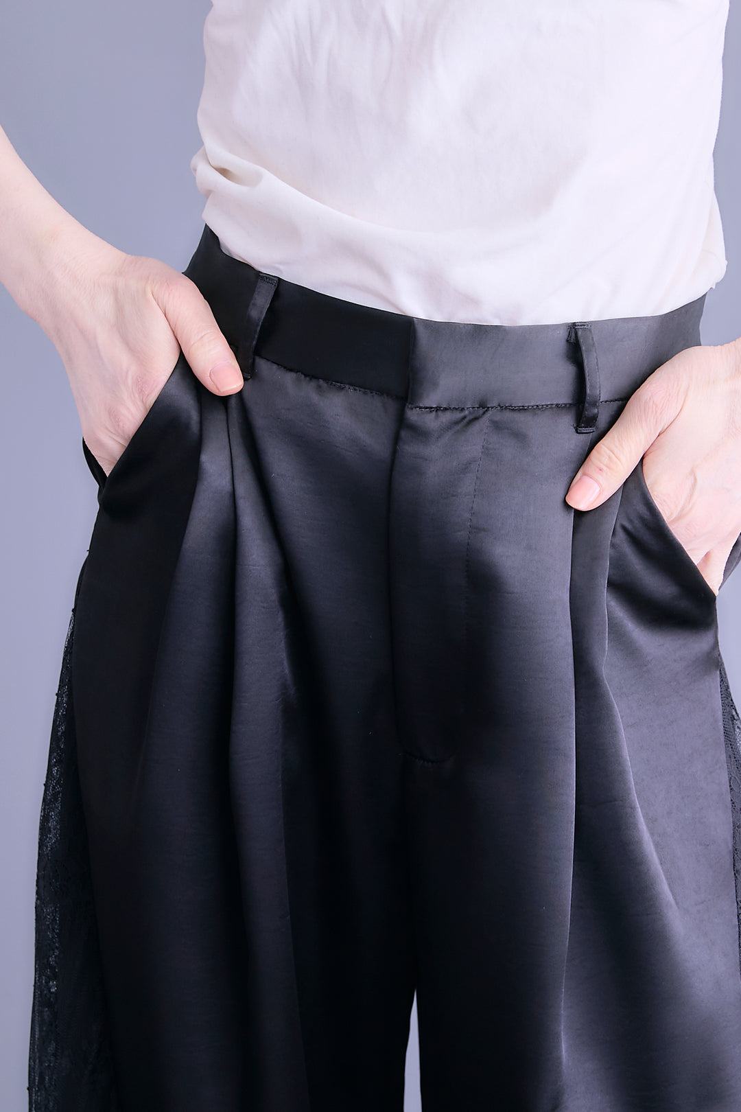 【予約】ヘムレース×サテンタックパンツ