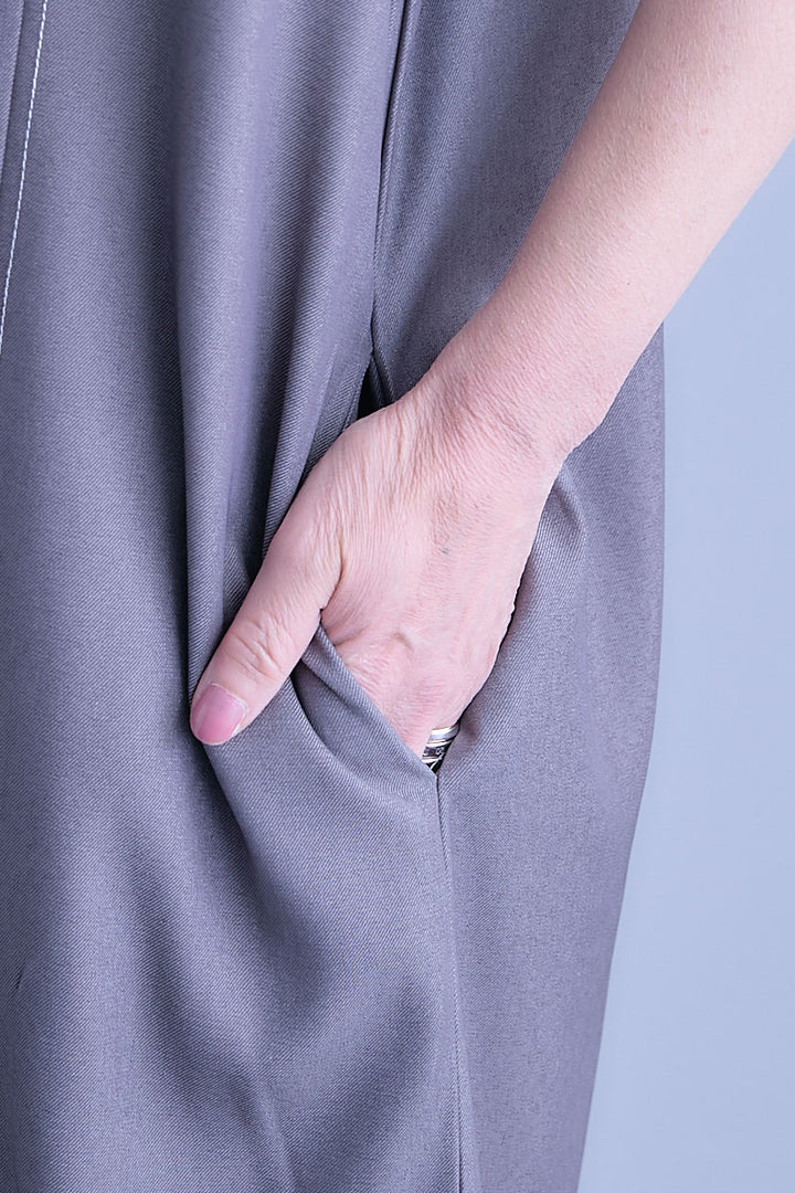 【予約】パイピングデザインスキッパーノースリーブワンピース