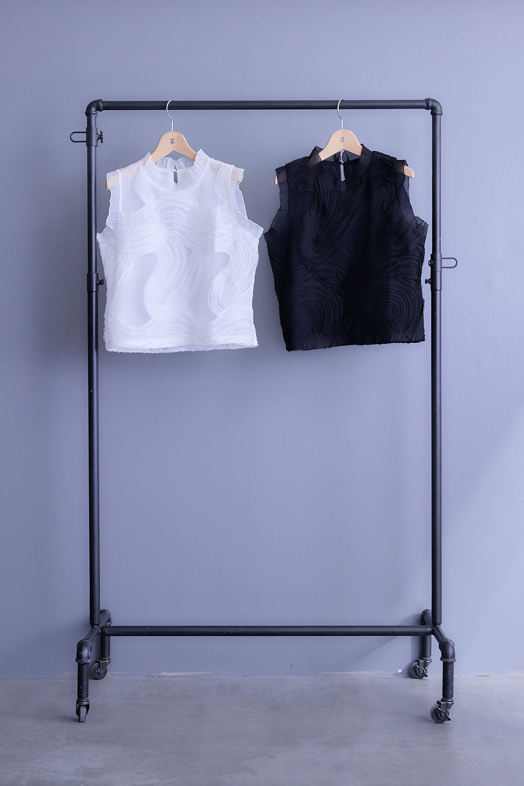 【SET】シアーポプリンダブルテーラードジャケット+ウェーブモチーフスタンドネックブラウス+2WAYラメサテンプリーツ×シアーティアードチュールスカート(3set)