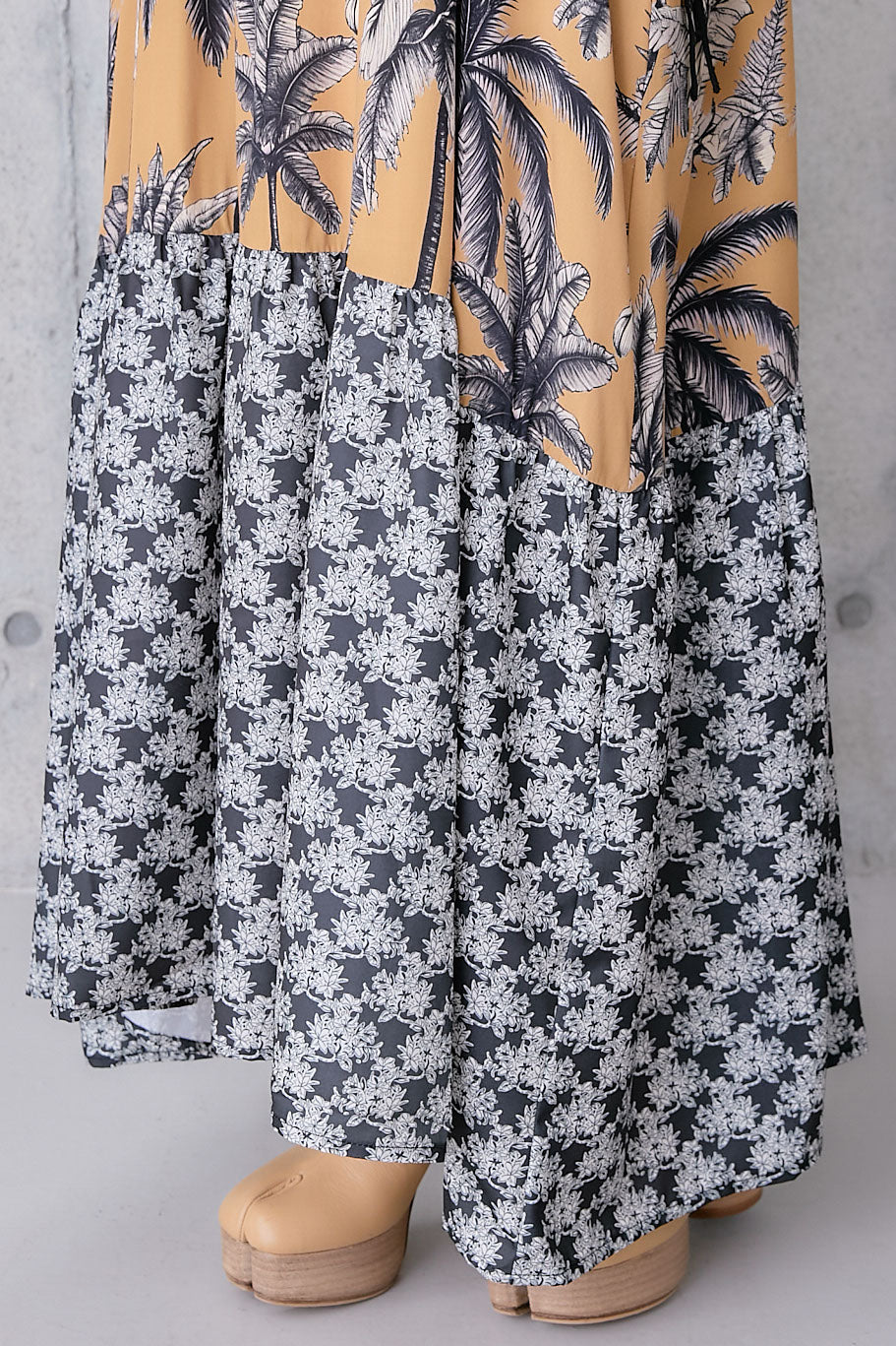 【予約】リゾートパネルプリントキーネックワンピース