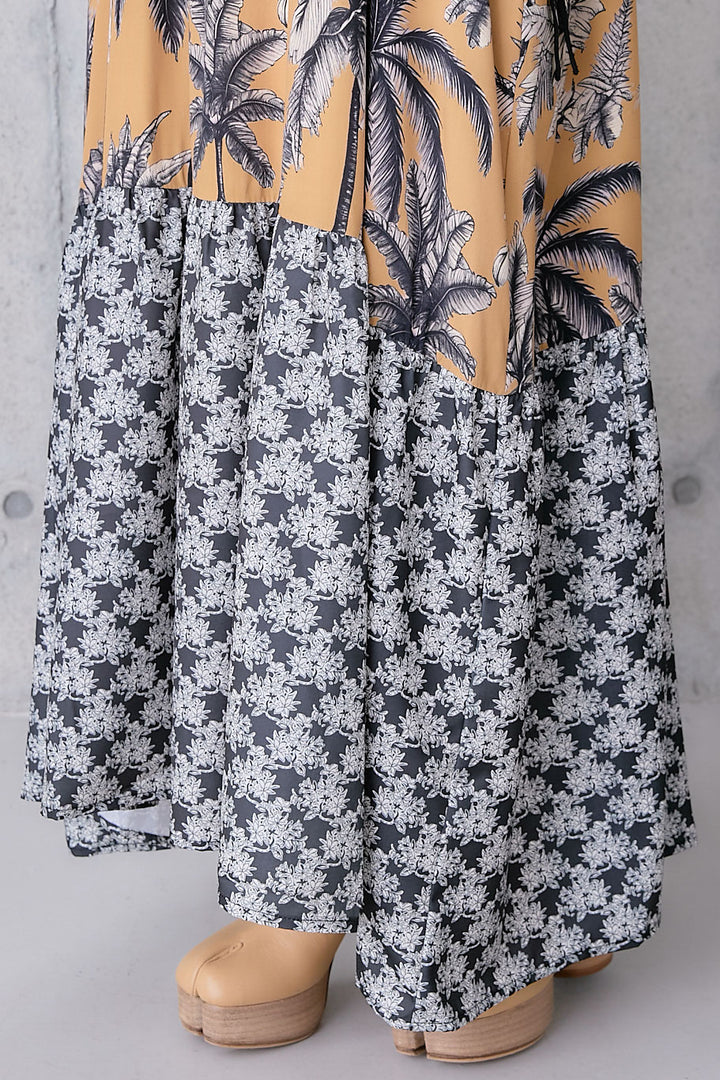 【予約】リゾートパネルプリントキーネックワンピース