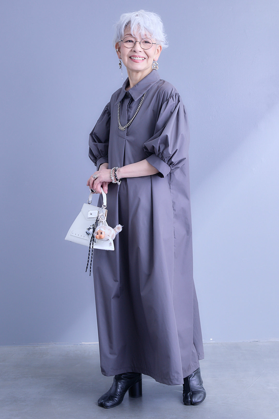 【予約】バックロゴエンブロイダリーボリュームスリーブシャツワンピース