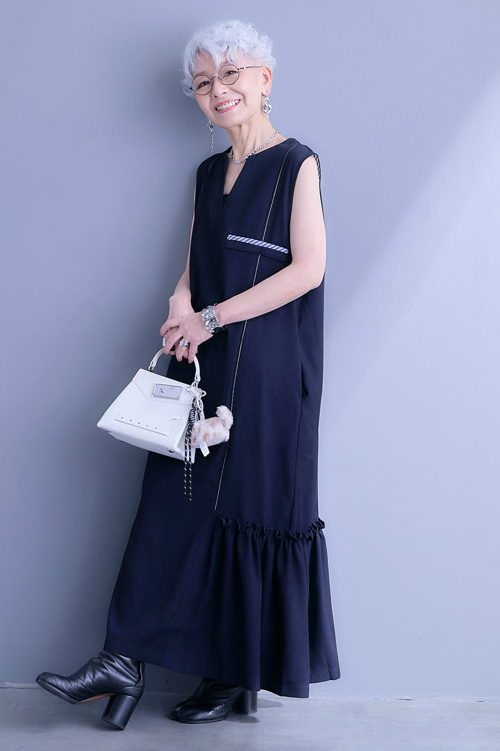 【予約】パイピングデザインスキッパーノースリーブワンピース