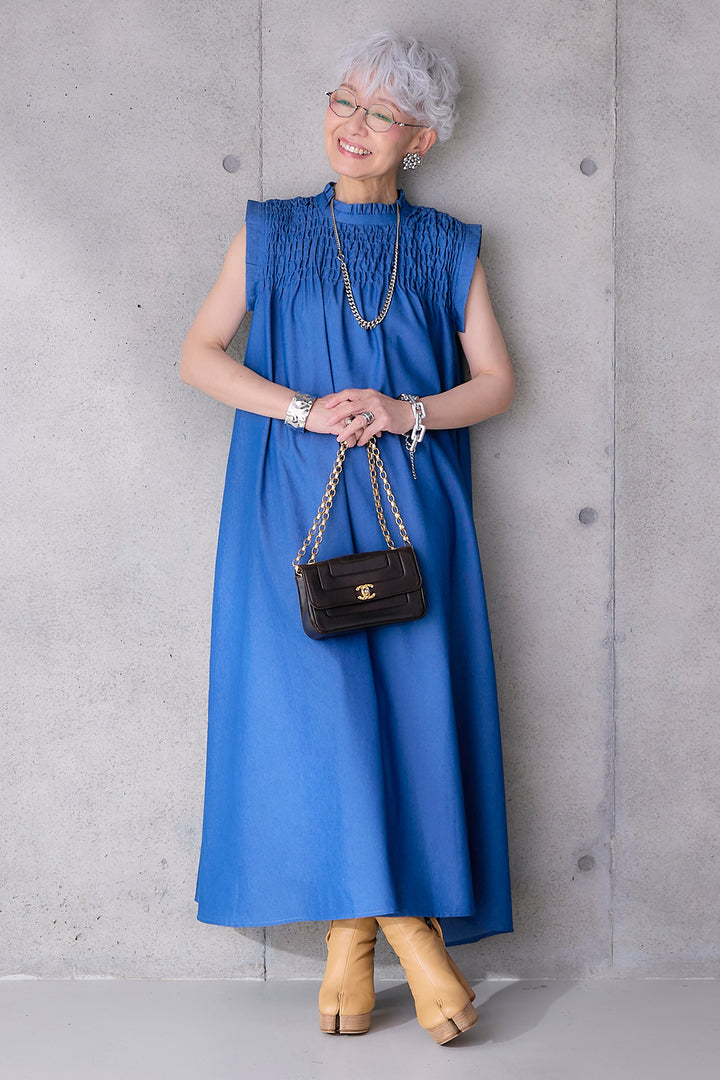 【予約】ソフトデニムシャーリングスタンドネックワンピース