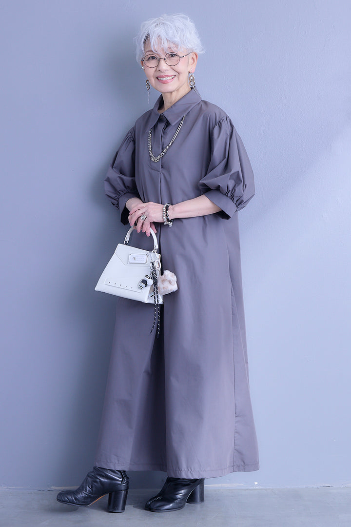 【予約】バックロゴエンブロイダリーボリュームスリーブシャツワンピース